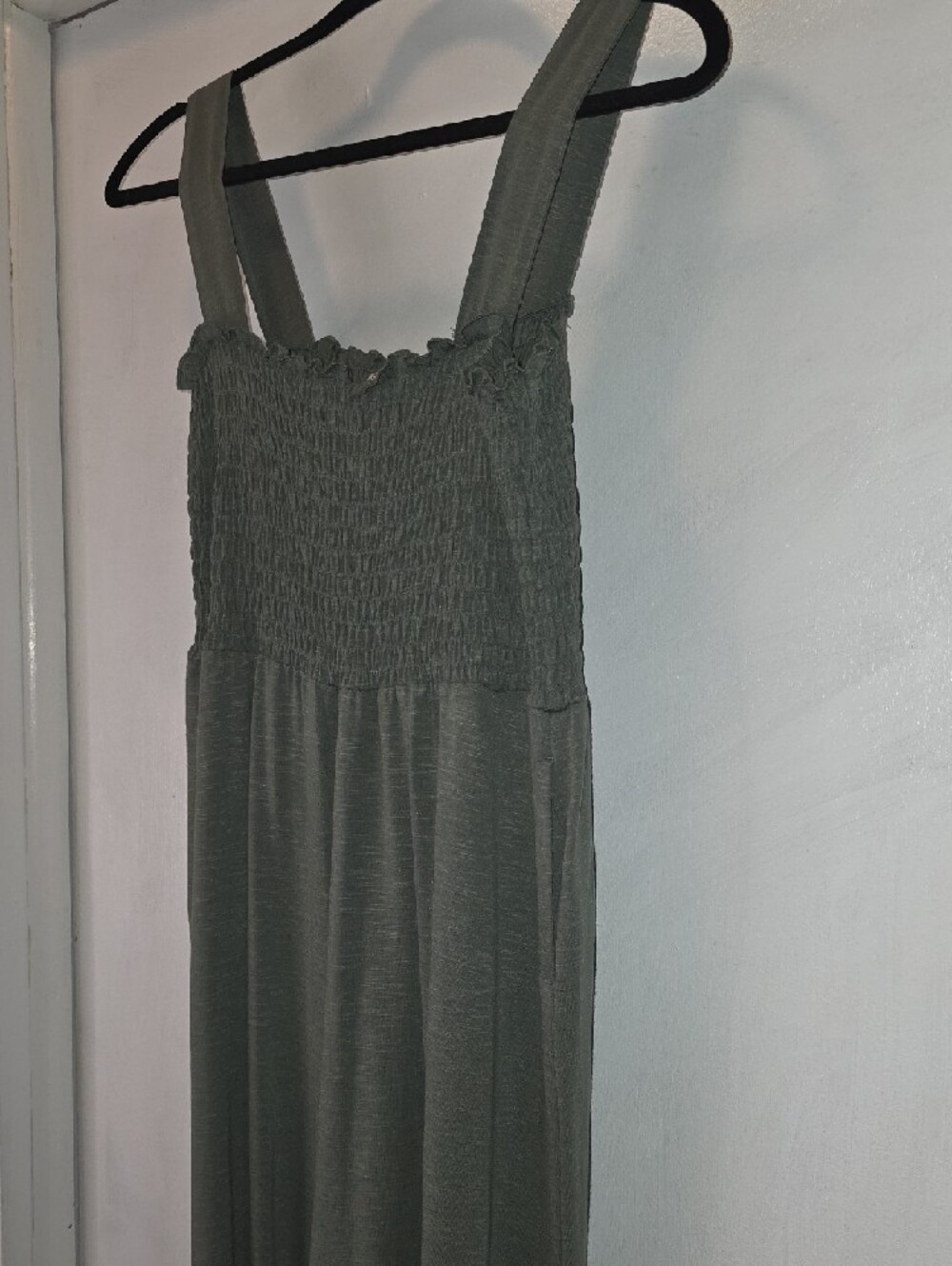 Roxy Jumpsuit With Pockets in Sage Green, Size Large - Picture 2 of 6